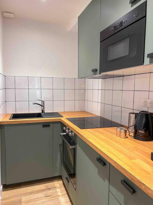 L'Eden Au Porte De Paris Metro 9 Montreuil  Eksteriør billede